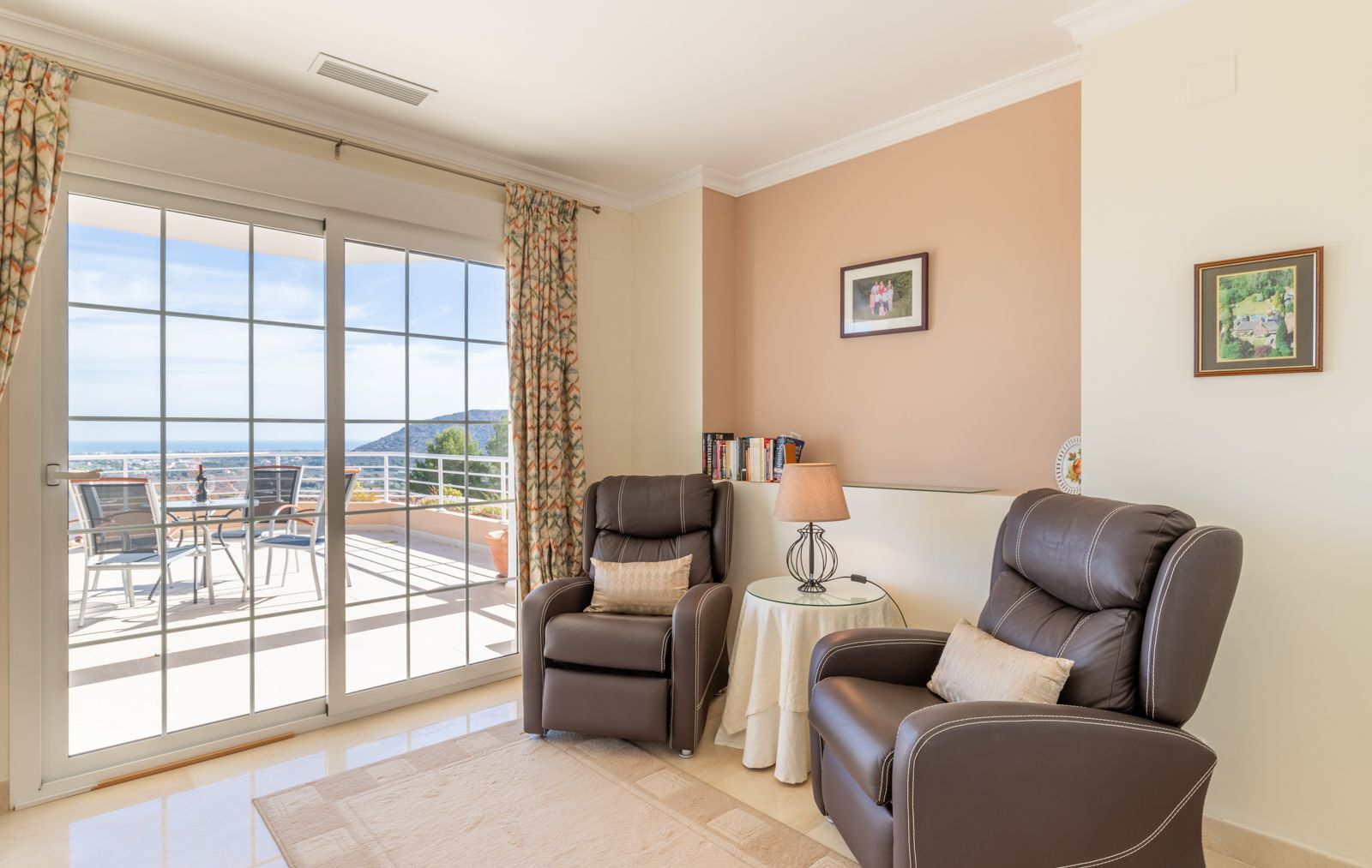 Apartment with sea views in La Sella Golf